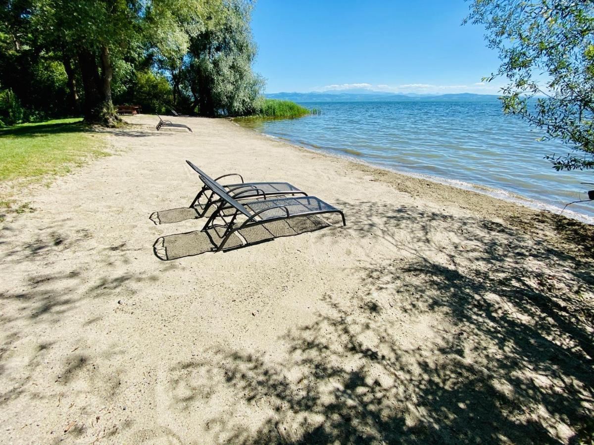 Ferien-Apartment Eisvogel Im Naturschutzgebiet Mit Privatstrand Friedrichshafen Ngoại thất bức ảnh